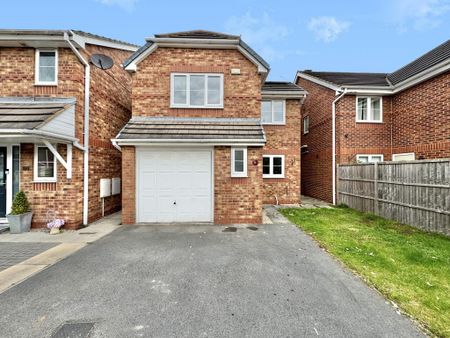 4 bedroom detached house to rent - Photo 3