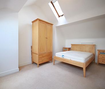 3 Bedroom Terraced To Let - Photo 4
