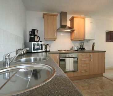 Elphins Drive, Wilderspool, WA4 - Photo 5