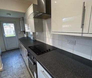 2 bedroom terraced house to rent - Photo 5