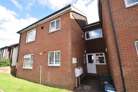 1 bedroom flat to rent - Photo 2