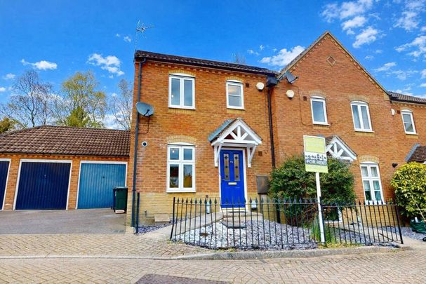 3 bedroom end of terrace house to rent - Photo 1