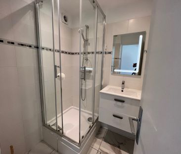 Location Appartement 3 pièces 54m² MARSEILLE 5ème - Photo 6