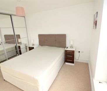 Lotus House, Yoga Way, Worcester Park KT4 - Photo 2