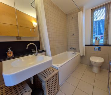 1 Bed Flat, Becquerel Court, SE10 - Photo 6