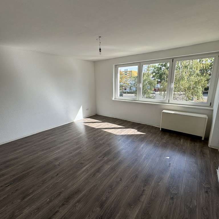 1-Zimmer Wohnung mit Balkon &amp; Aufzug in Staaken - Photo 2