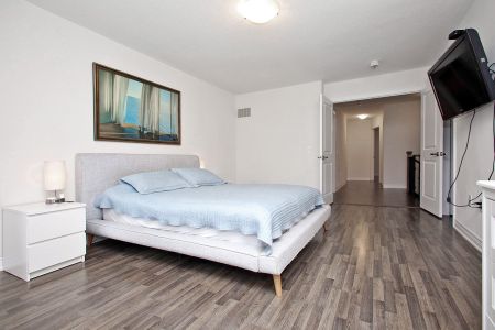 For Lease - 7 Frederick Pearson Street, East Gwillimbury, Ontario - Photo 5