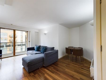 2 bedroom apartment to rent - Photo 4