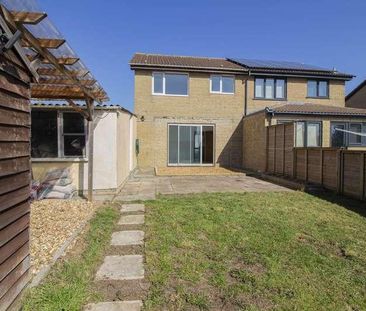 Linsvale Drive, Frome, BA11 - Photo 1