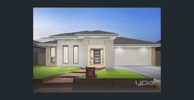 Family Retreat in the Heart of Point Cook - Photo 1