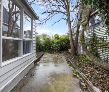 COZY 1 BEDROOM RETREAT! - Photo 5