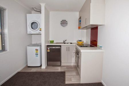 Studio University Location - Photo 3