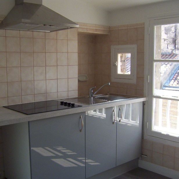 Location Appartement 1 pièce 31m² ANGOULEME 16000 - Photo 1