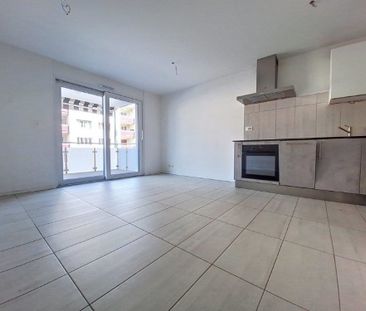 Bel appartement de 1.5 pièces avec grand balcon dans immeuble récent - Photo 4