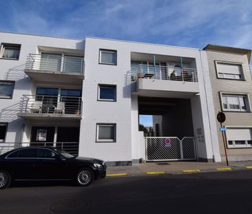 Ruim duplexappartement met twee slaapkamers en zonnig terras. Er ho... - Foto 5