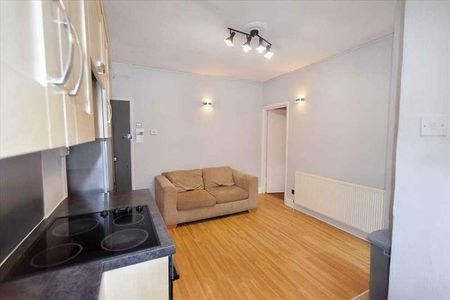 Dewsbury Court, Chiswick, London, W4 - Photo 2