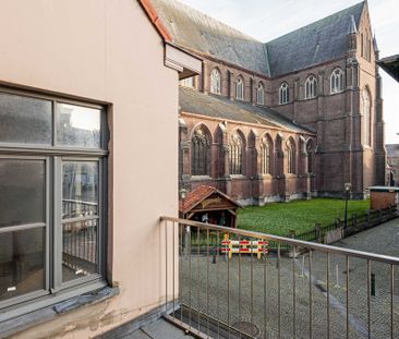 Uitzonderlijk en volledig vernieuwd duplex-appartement gelegen op d... - Photo 1