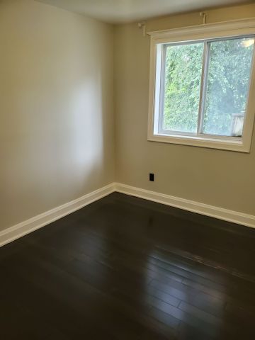 For Lease - 28 Victoria Avenue Unit# 310, Hamilton, Ontario - Photo 4