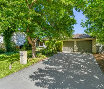 13 Stephens Place, Garran ACT 2605 - House For Rent | Domain - Photo 2