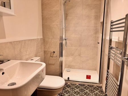 2 bedroom terraced house to rent - Photo 5