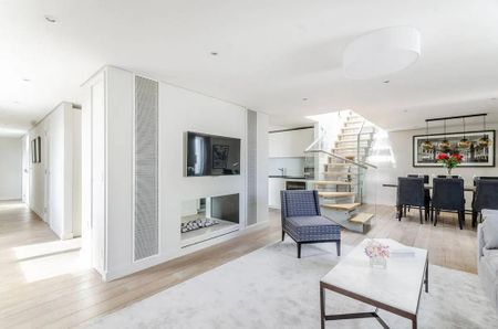 4 bedroom flat to rent - Photo 2