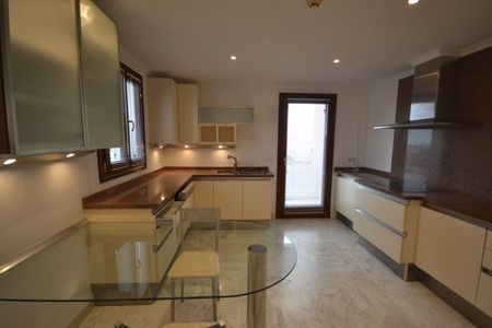 Penthouse in Sierra Blanca - Photo 3