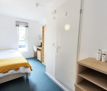 1 bedroom property to rent - Photo 1