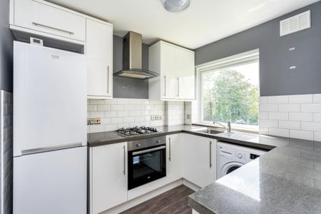 2 bedroom maisonette to rent Cadogan Court, Sutton, SM2 - Photo 4