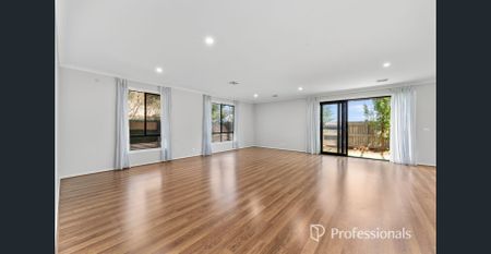 Coastal Living at Its Best - Photo 3