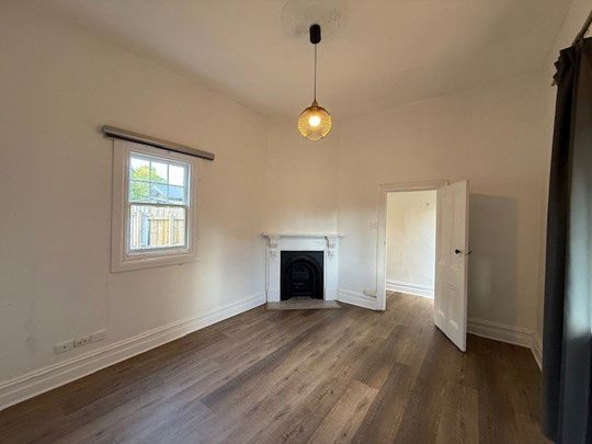 Timless Charm - Photo 1