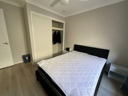 Springfield Lakes - Photo 2