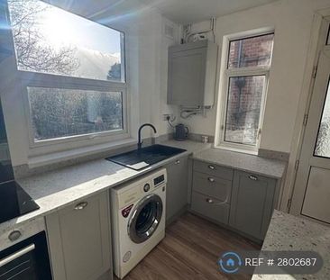 3 bedroom semi-detached house to rent - Photo 6