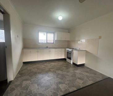Fully Airconditioned 2 Bedroom Unit Ideally Located to Mt Pleasant ... - Photo 2