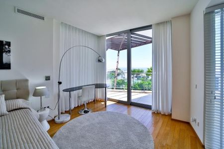 5 bedroom luxury Townhouse for rent in The Golden Mile, Marbella, Andalusia - Photo 3