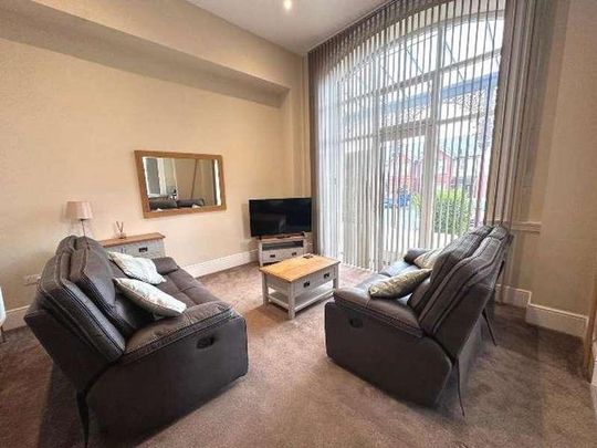 Victoria Park Apartments, Barrow-in-furness, LA14 - Photo 1