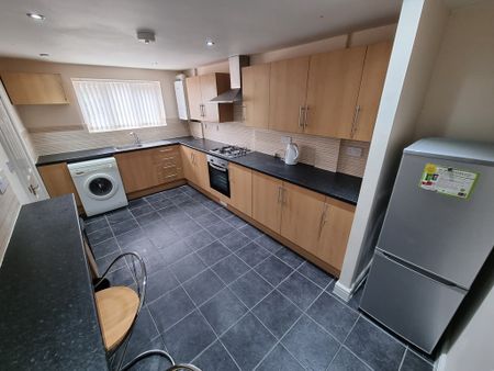 2 Bed Student Accommodation - Photo 4