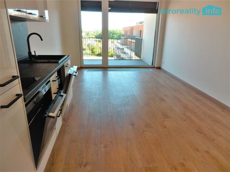 Pronájem bytu 1+kk a garsoniéry 30 m², Jáchymovská 1335, Praha - Photo 3