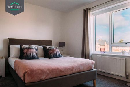 3 bedroom semi-detached house to rent - Photo 3