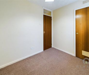 2 bedroom semi-detached house to rent - Photo 2