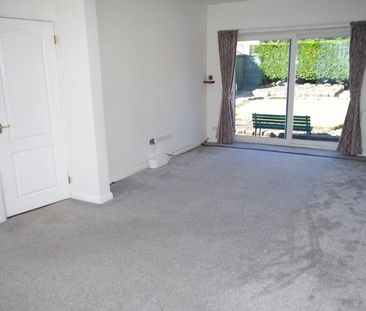 Bradford Road, Bolton - Photo 1