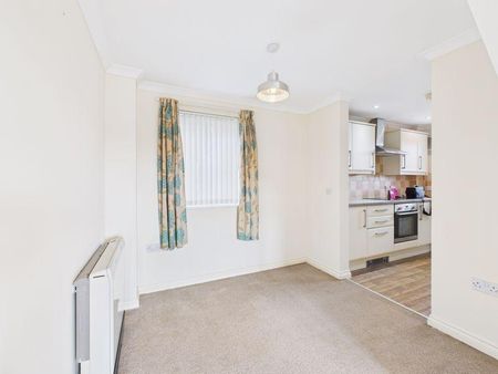 3 bedroom end of terrace house to rent - Photo 2