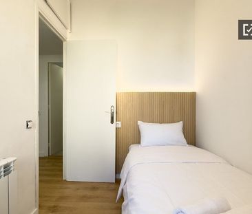 barcelona, Catalonia 08011 - Photo 4