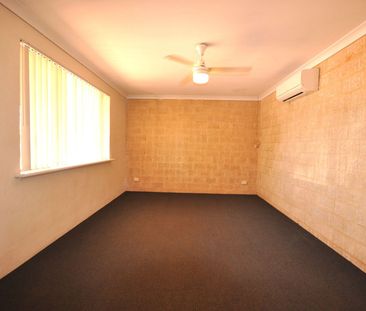 AFFORDABLE 4x2 - Great Family Home - Photo 6