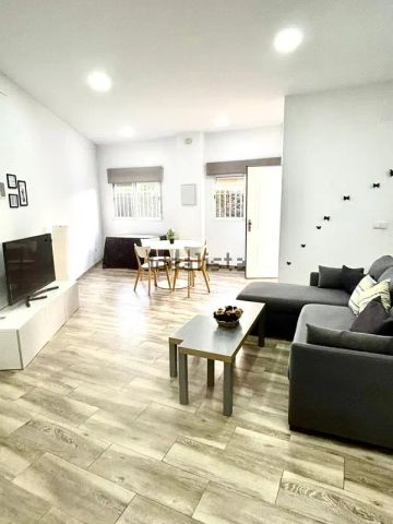 Alquiler de estudio en Calle Palma del Río, 22 - Photo 2