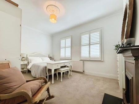 3 bedroom semi-detached house to rent - Photo 3