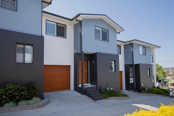 2/16 Hill Street, North Lambton NSW 2299 - House For Rent | Domain - Photo 1