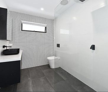 1/10 Pershing Street, Reservoir VIC 3073 - Photo 1