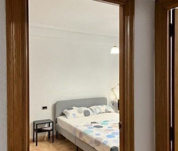 Plaça Nova de lEsglésia, Valencia, Valencian Community 46025 - Photo 2