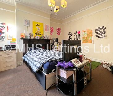 6 Bedroom Mid Terraced House for rent in Headingley Mount - Photo 2