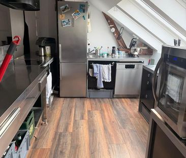 Wohnen in der alten Schule von Haselau – Moderne Dachgeschosswohnun... - Photo 1